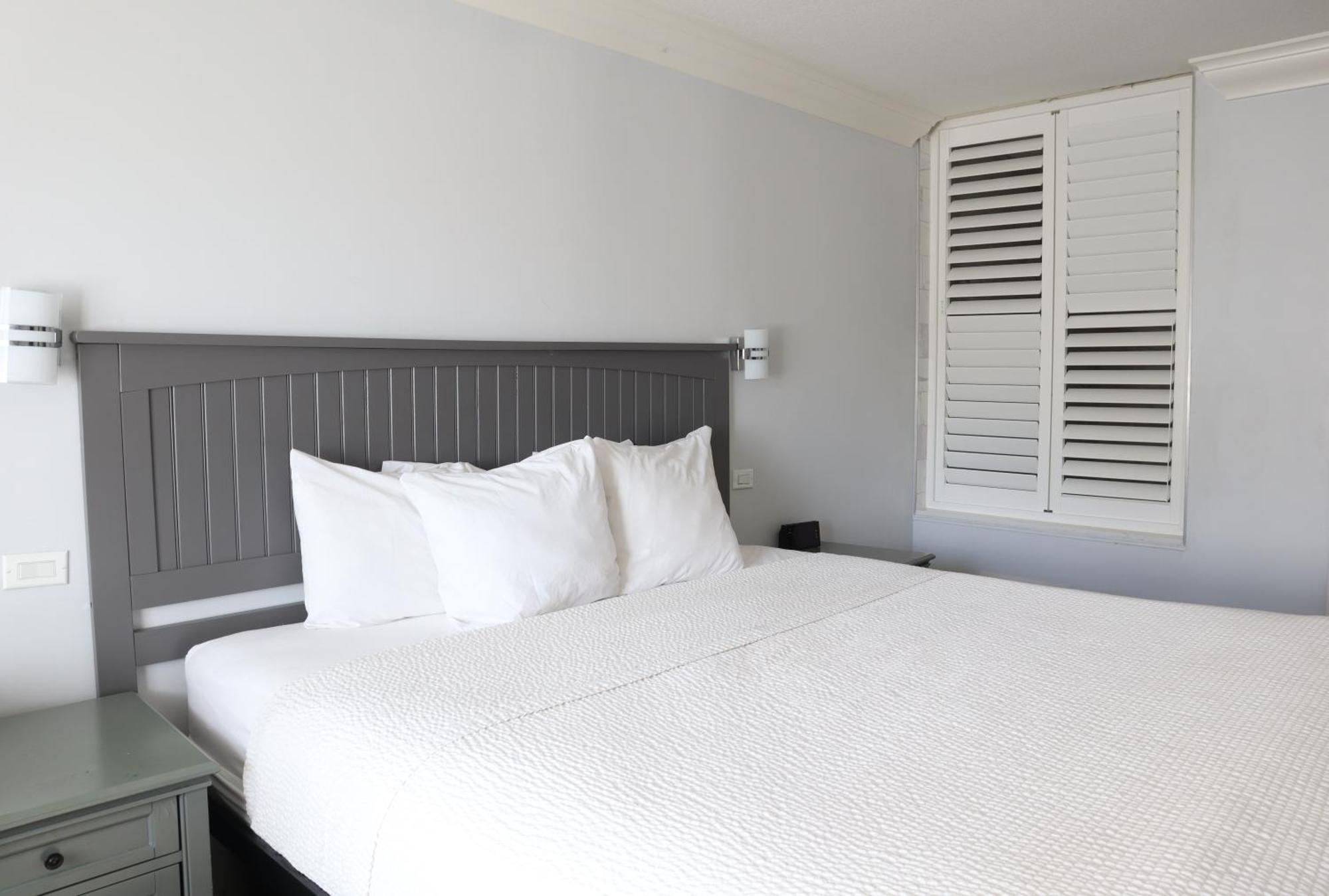 Hotel Days By Wyndham Near Of Hope Duarte
